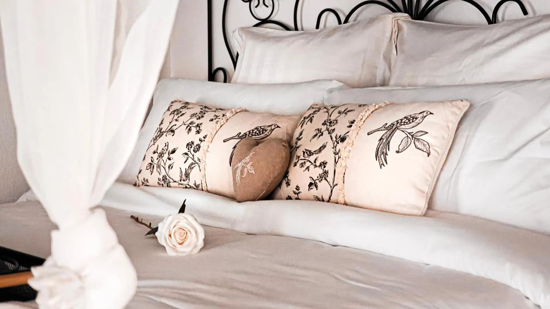 Apartment Rustic Charm&dreamhome 40m2 In The Heart Of Paris, Near Pompidou And Notre-dame, Subway 4,8,9 Honeymoon Favourite